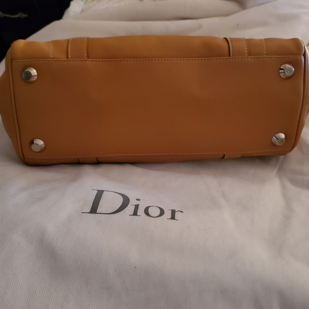 🌺🌺SOLD🌺 Vintage Christian Dior Leather Handbag - Picture 4 of 8